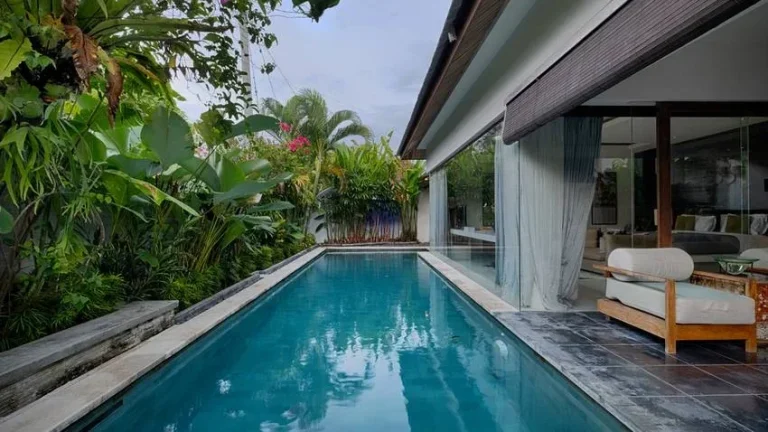 Solo Digital Nomad Life from a Bali Villa Base